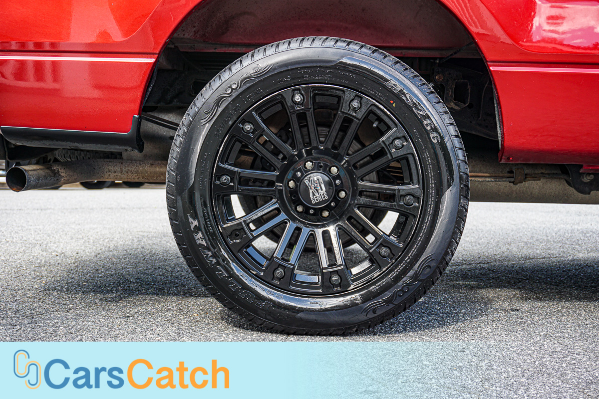 CARSCATCH - Used vehicle - Truck FORD F-150 2012