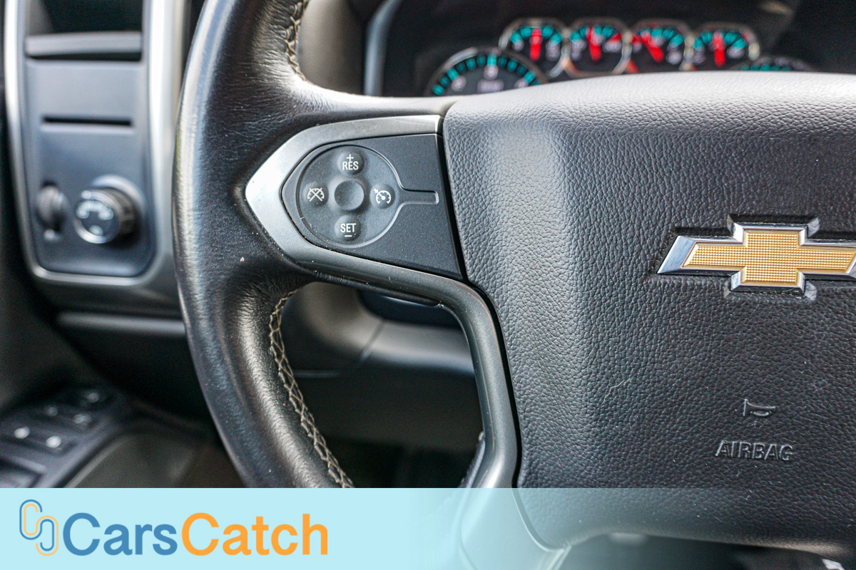 CARSCATCH - Used vehicle - Truck CHEVROLET SILVERADO 1500 2018