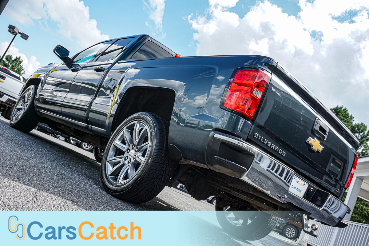 CARSCATCH - Used vehicle - Truck CHEVROLET SILVERADO 1500 2018