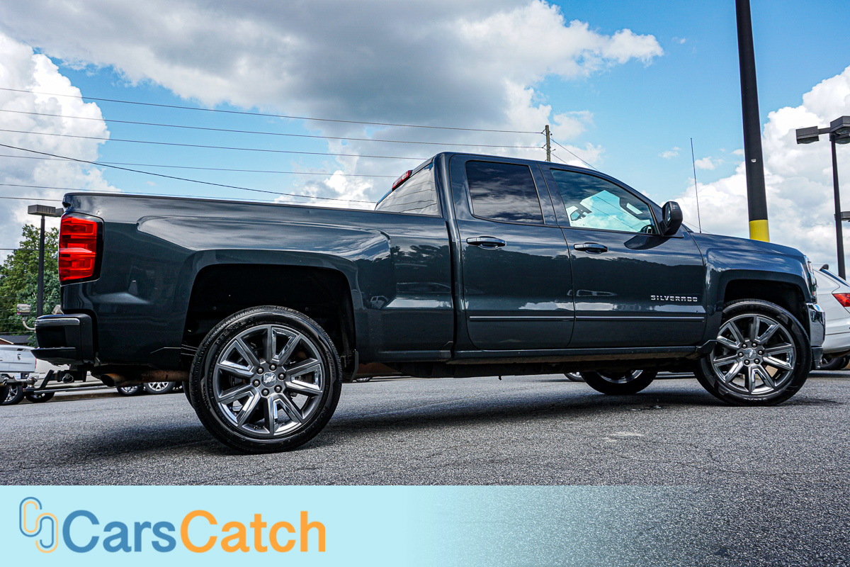 CARSCATCH - Used vehicle - Truck CHEVROLET SILVERADO 1500 2018