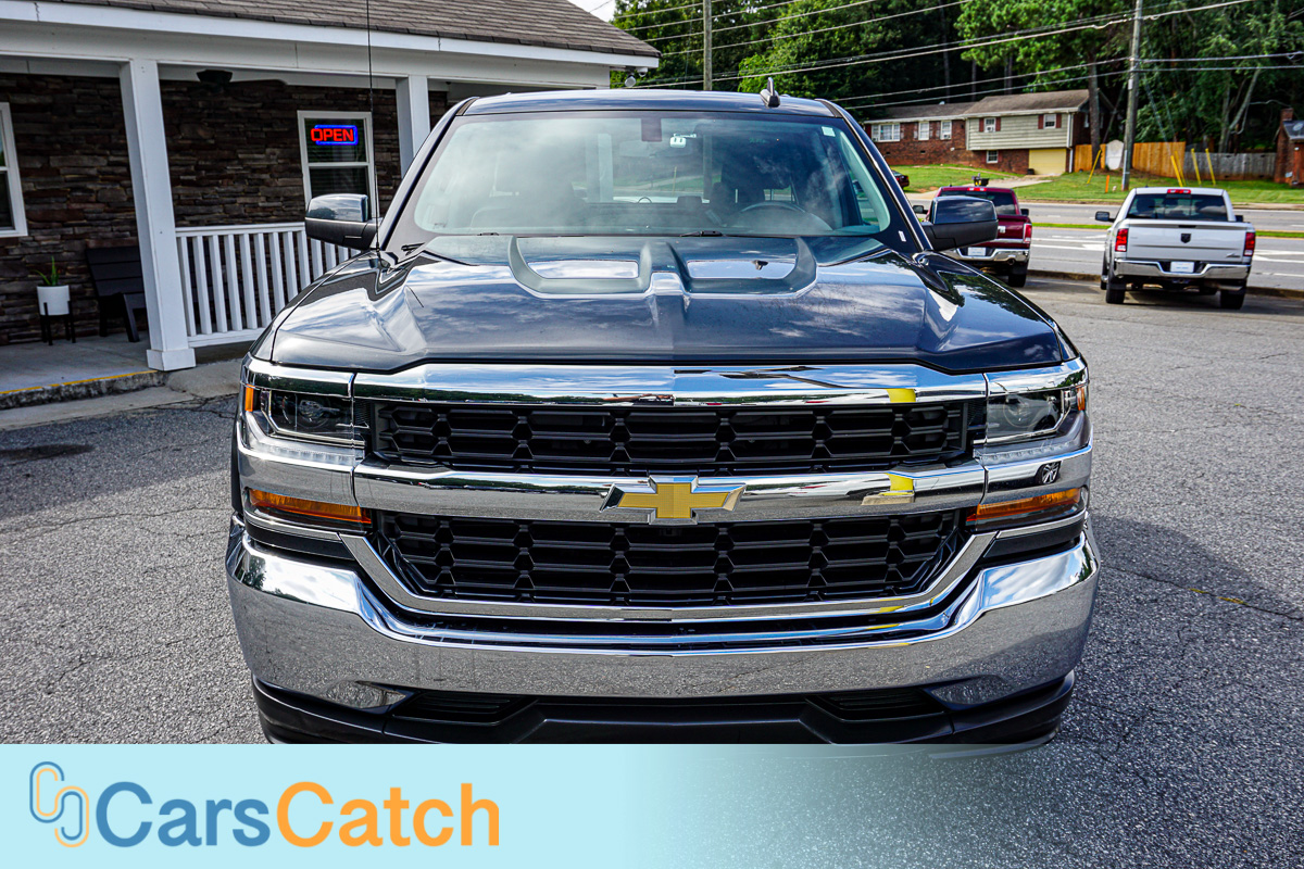 CARSCATCH - Used vehicle - Truck CHEVROLET SILVERADO 1500 2018