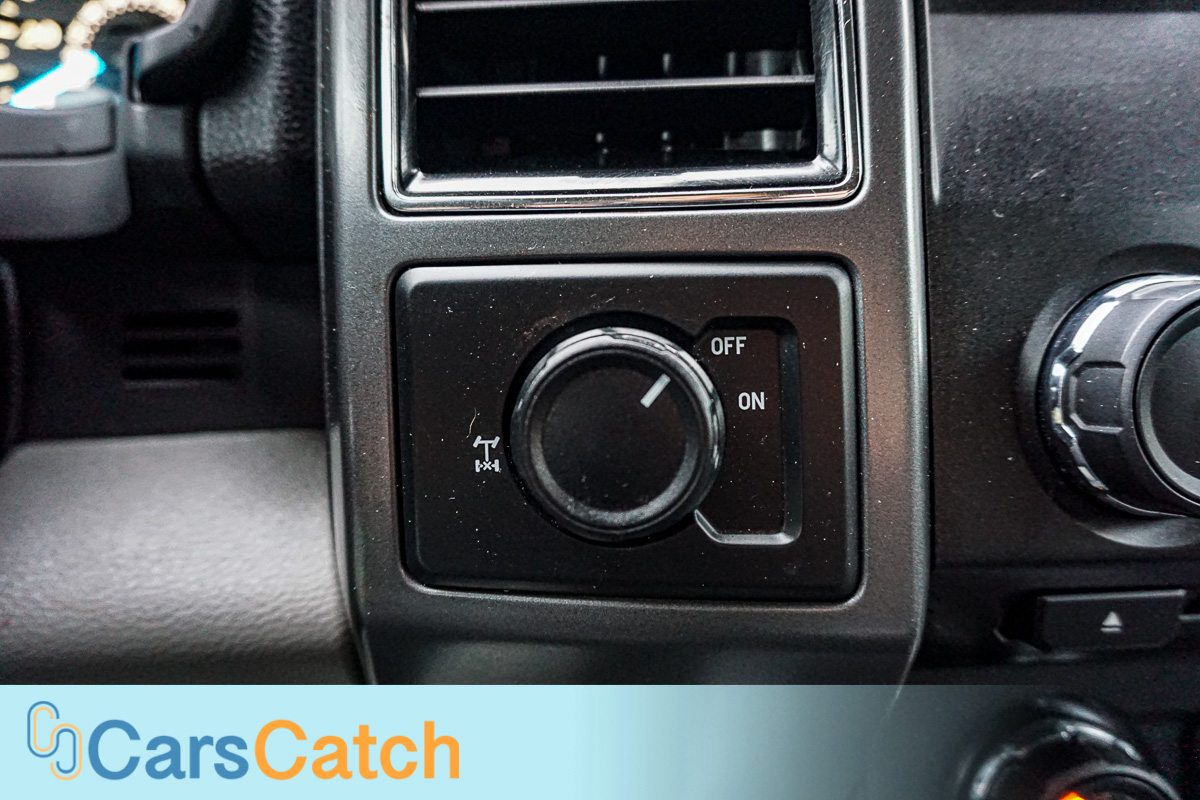 CARSCATCH - Used vehicle - Truck FORD F-150 2018