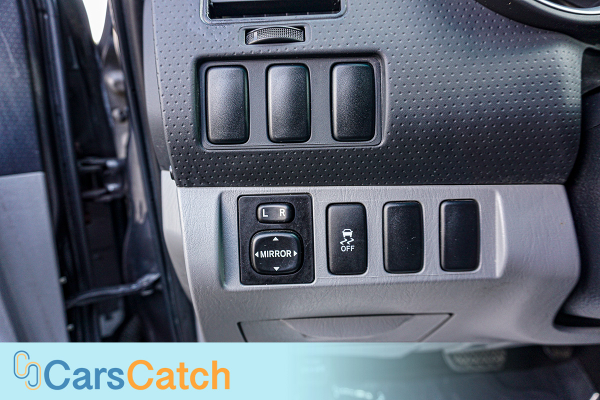 CARSCATCH - Used vehicle - Truck TOYOTA TACOMA 2013