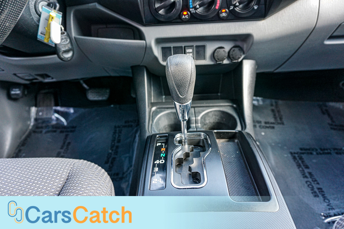 CARSCATCH - Used vehicle - Truck TOYOTA TACOMA 2013