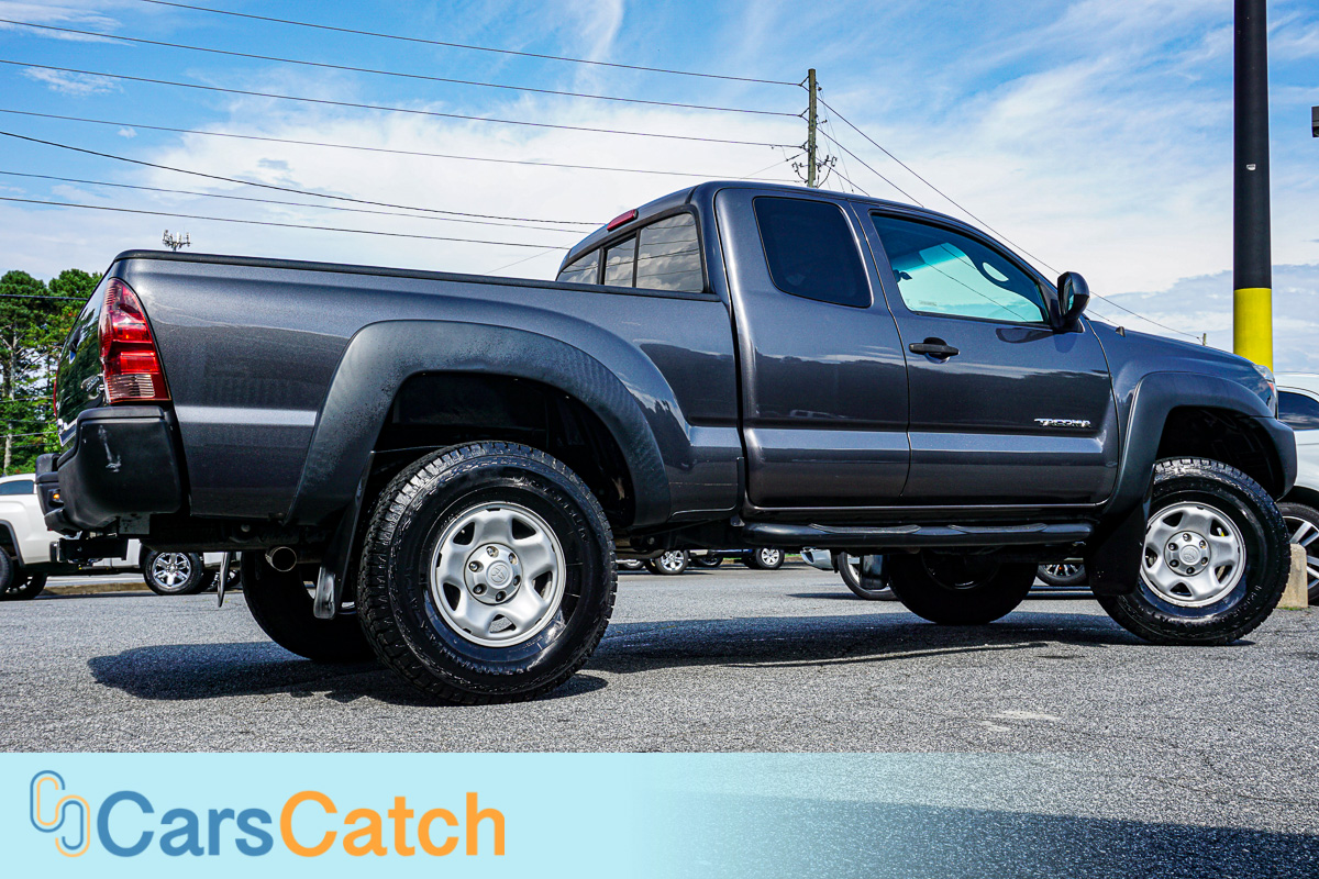 CARSCATCH - Used vehicle - Truck TOYOTA TACOMA 2013