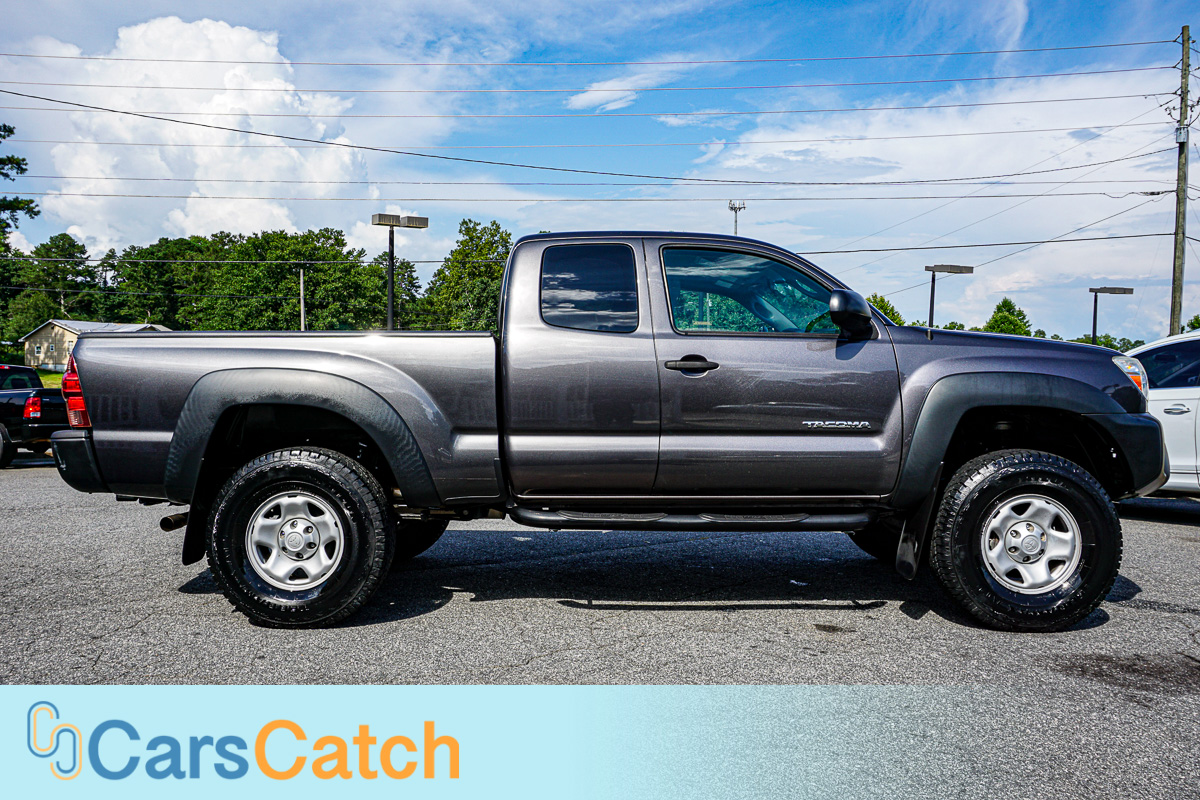 CARSCATCH - Used vehicle - Truck TOYOTA TACOMA 2013