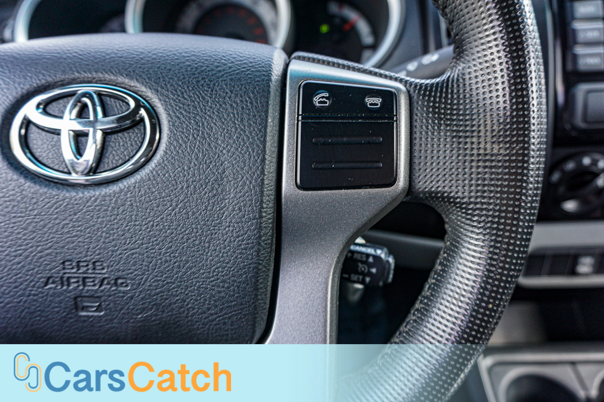 CARSCATCH - Used vehicle - Truck TOYOTA TACOMA 2013