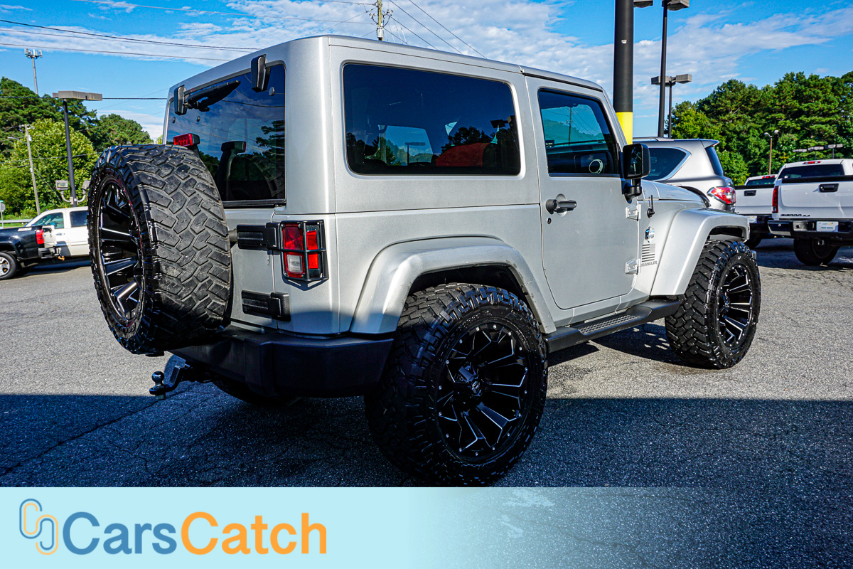 CARSCATCH - Used vehicle - SUV JEEP WRANGLER 2012
