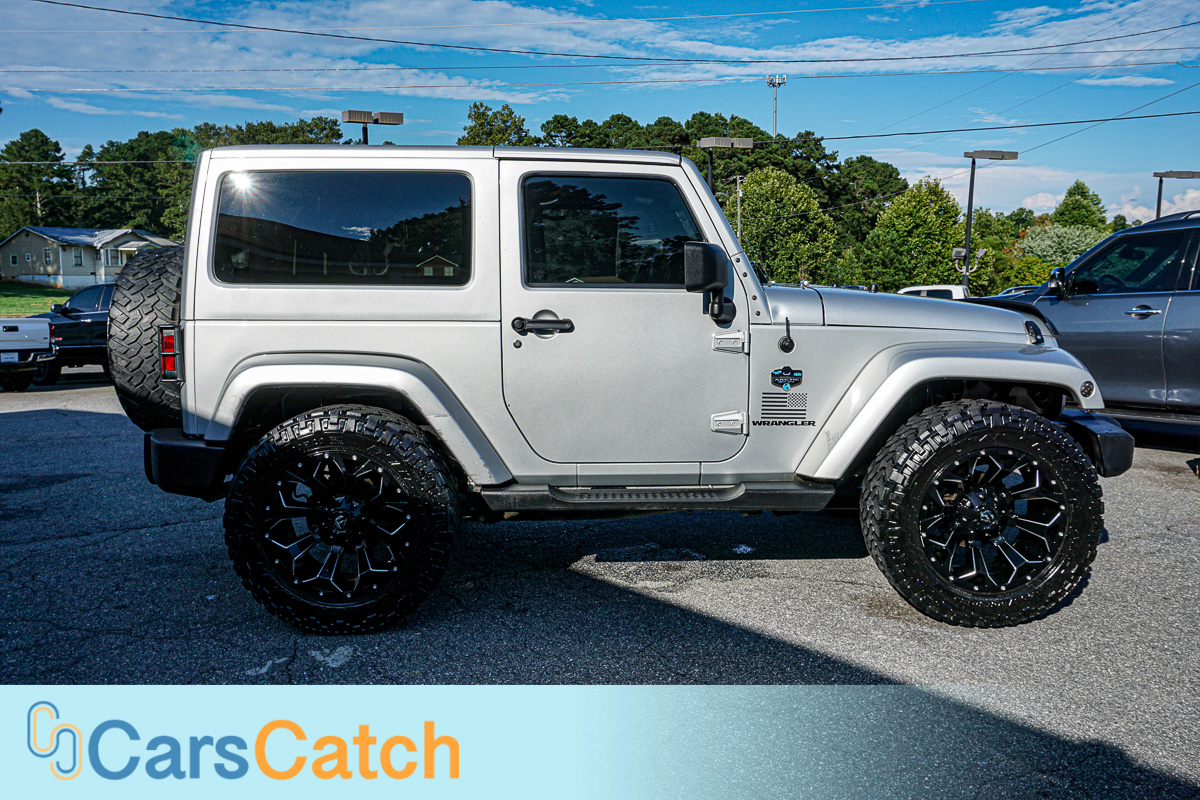 CARSCATCH - Used vehicle - SUV JEEP WRANGLER 2012
