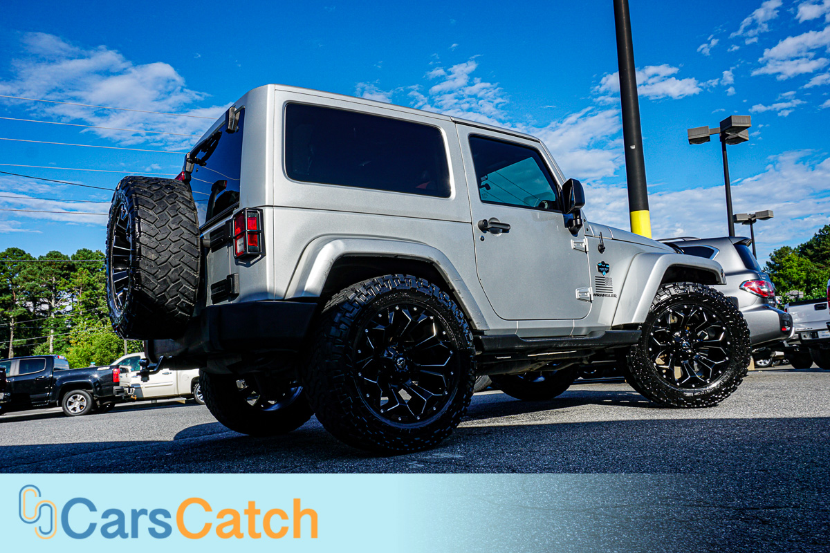 CARSCATCH - Used vehicle - SUV JEEP WRANGLER 2012