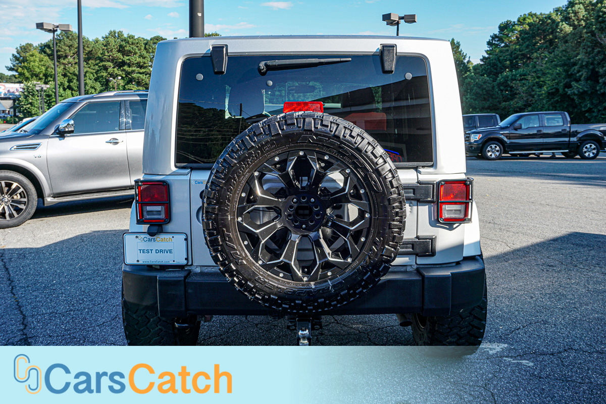 CARSCATCH - Used vehicle - SUV JEEP WRANGLER 2012