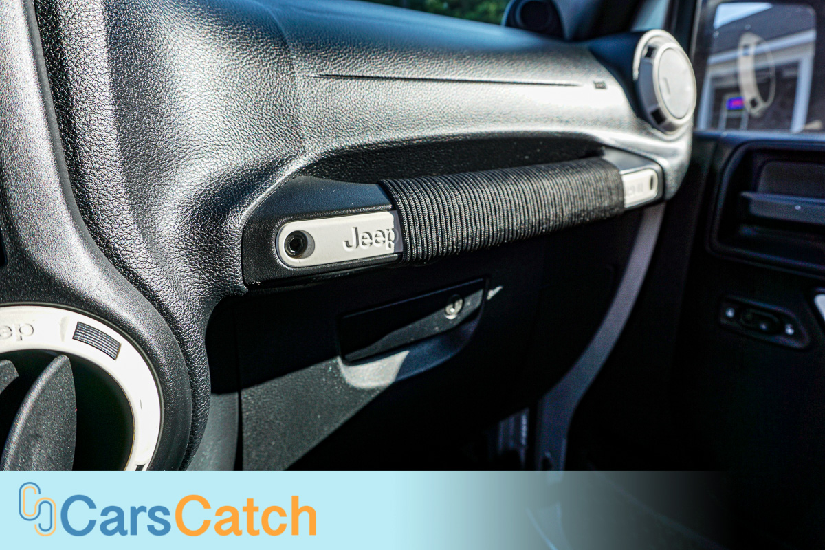 CARSCATCH - Used vehicle - SUV JEEP WRANGLER 2012