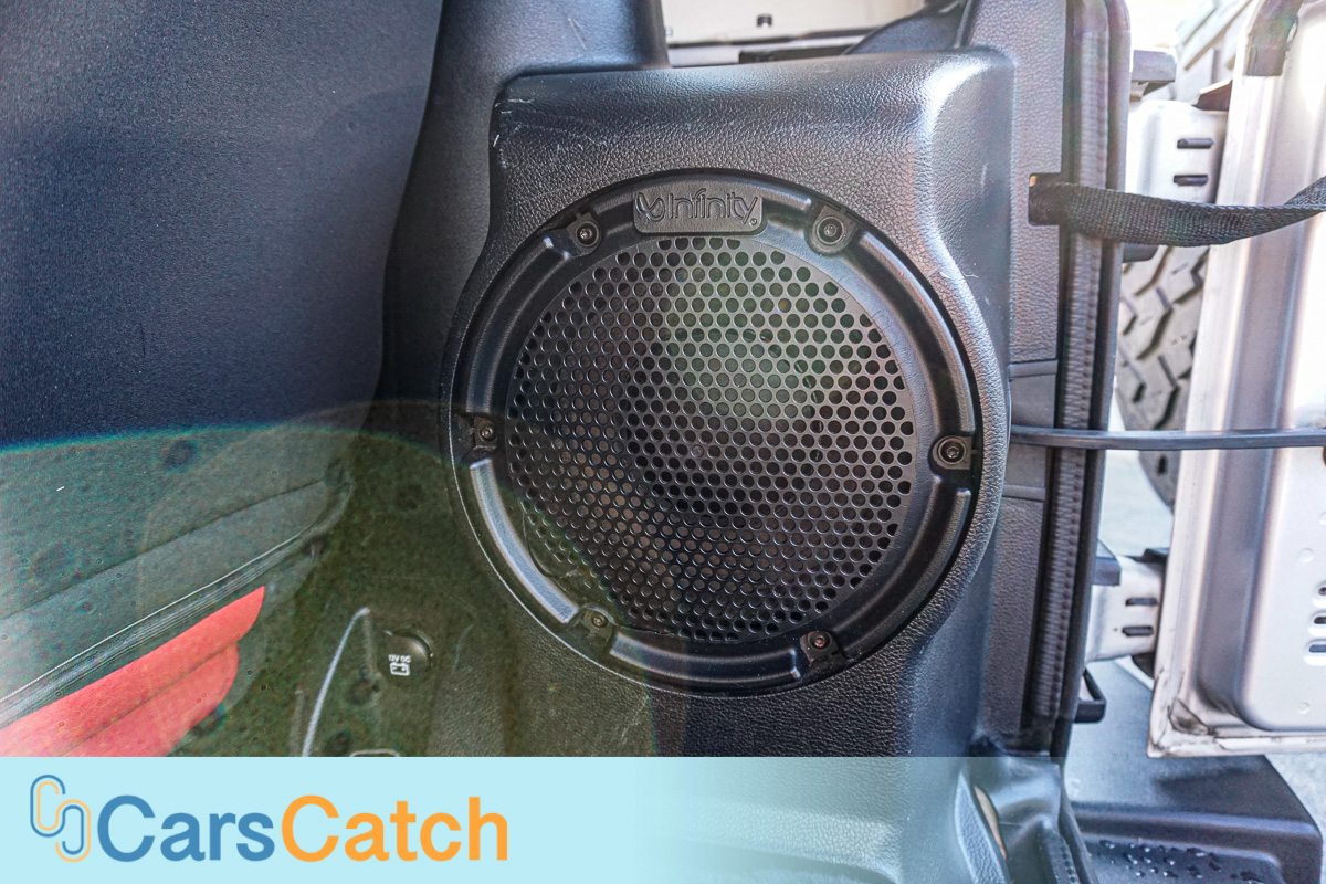 CARSCATCH - Used vehicle - SUV JEEP WRANGLER 2012