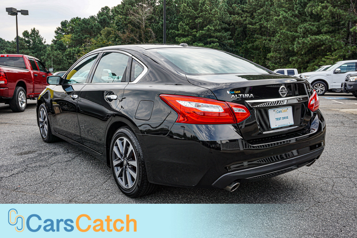 CARSCATCH - Used vehicle - Sedan NISSAN ALTIMA 2017