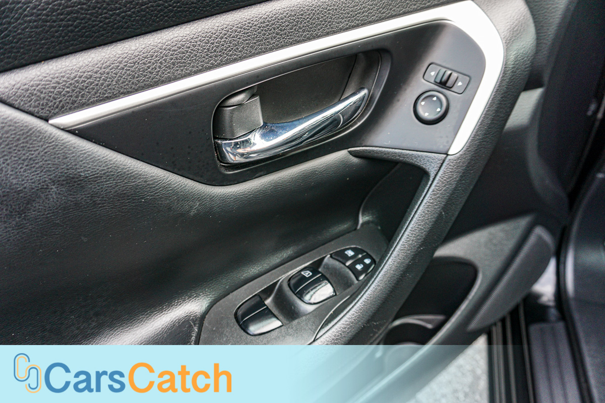 CARSCATCH - Used vehicle - Sedan NISSAN ALTIMA 2017