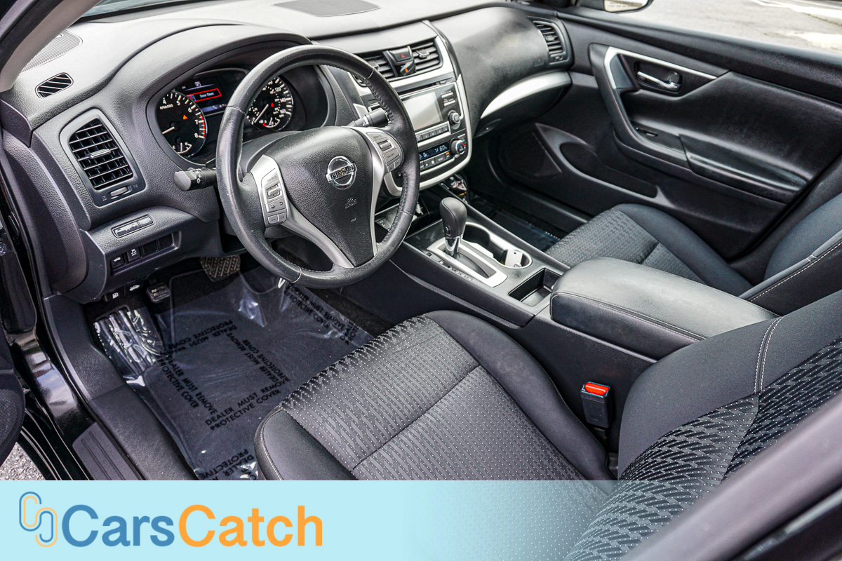 CARSCATCH - Used vehicle - Sedan NISSAN ALTIMA 2017