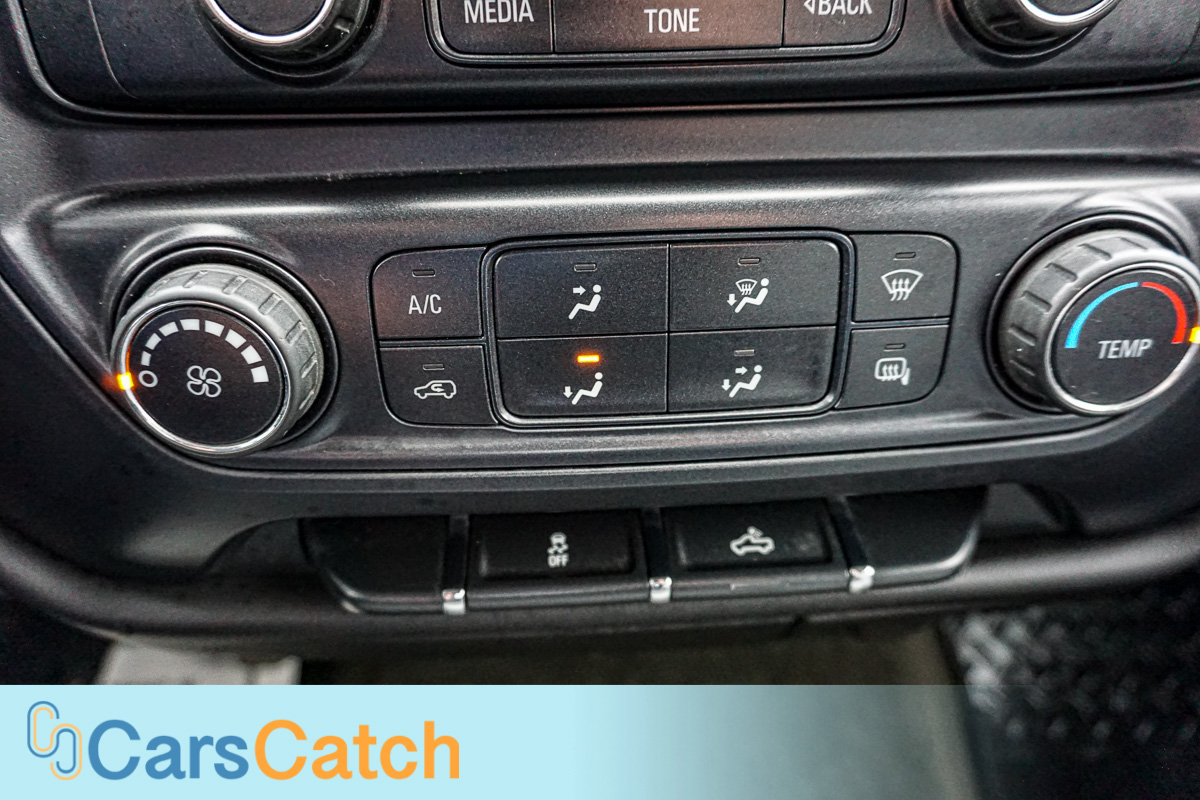 CARSCATCH - Used vehicle - Truck CHEVROLET SILVERADO 2500HD BUILT AF 2015