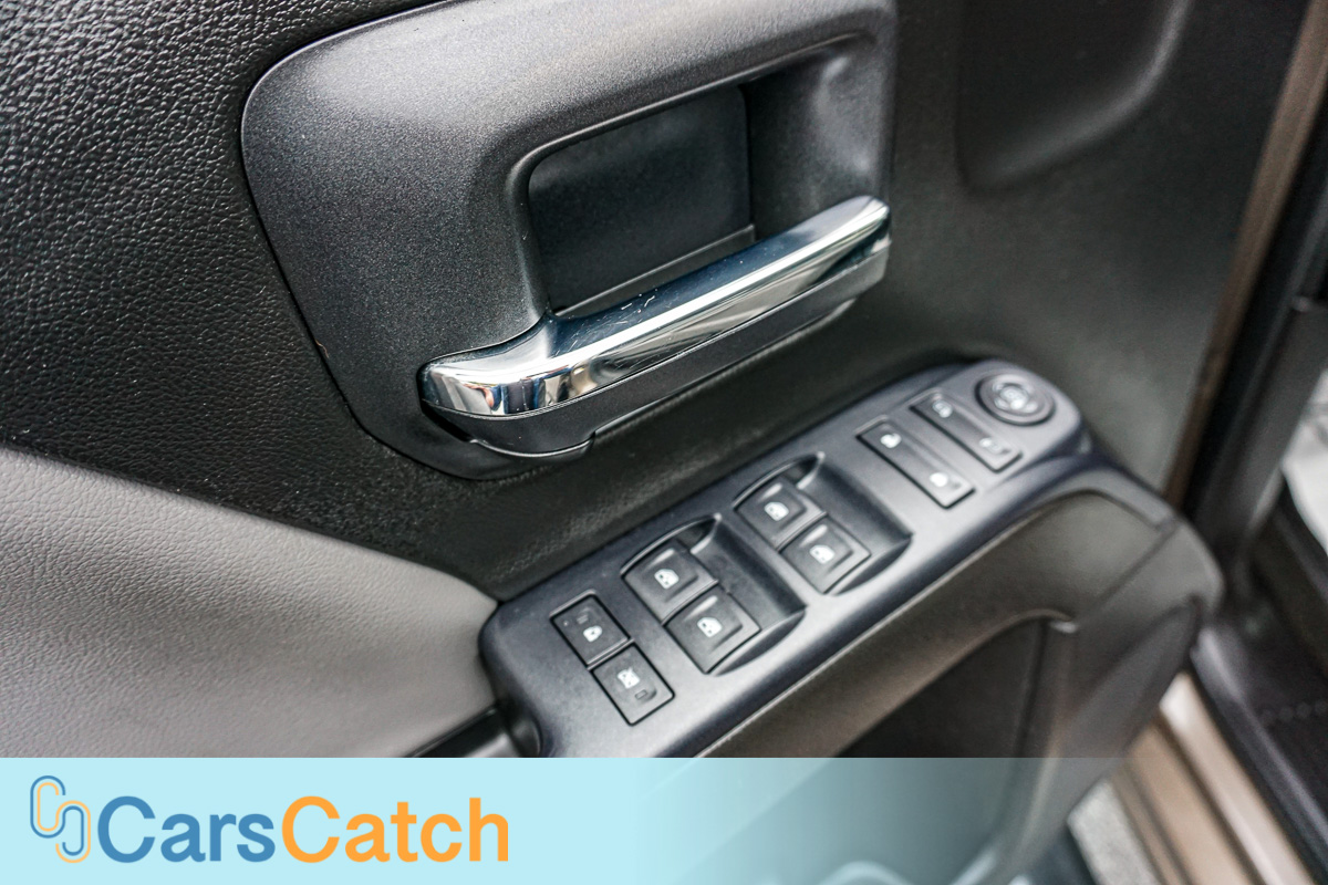 CARSCATCH - Used vehicle - Truck CHEVROLET SILVERADO 2500HD BUILT AF 2015