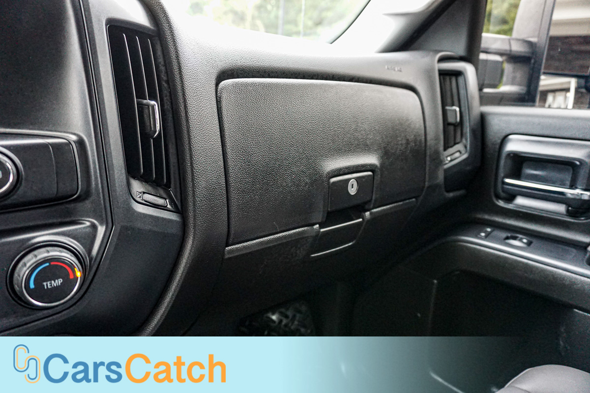 CARSCATCH - Used vehicle - Truck CHEVROLET SILVERADO 2500HD BUILT AF 2015