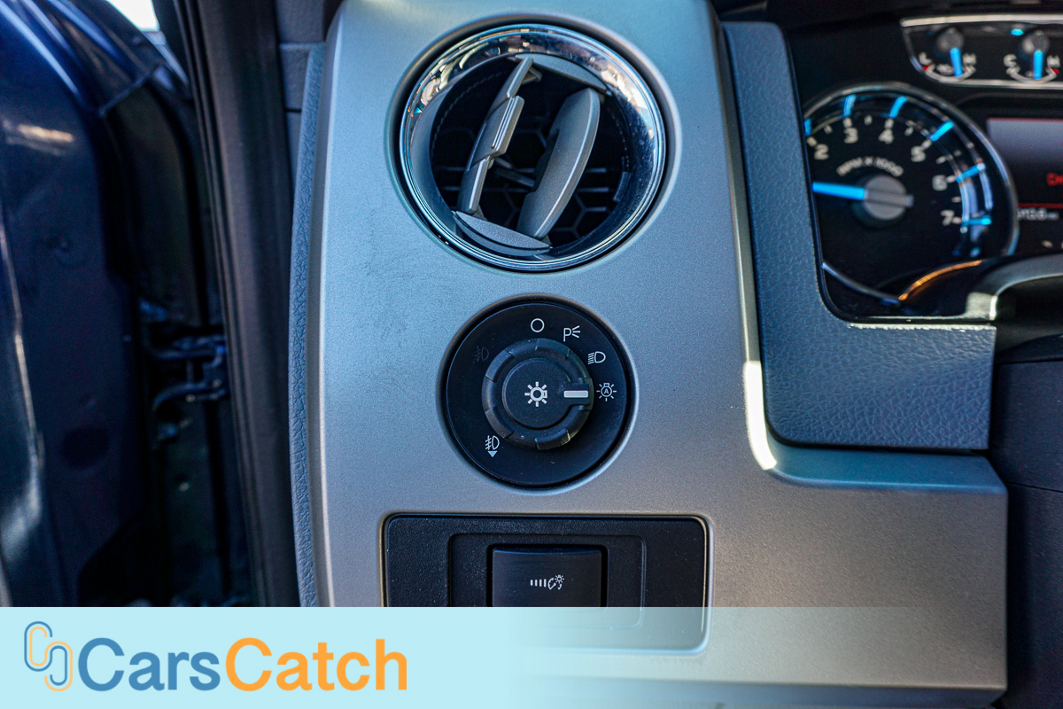 CARSCATCH - Used vehicle - Truck FORD F-150 2013