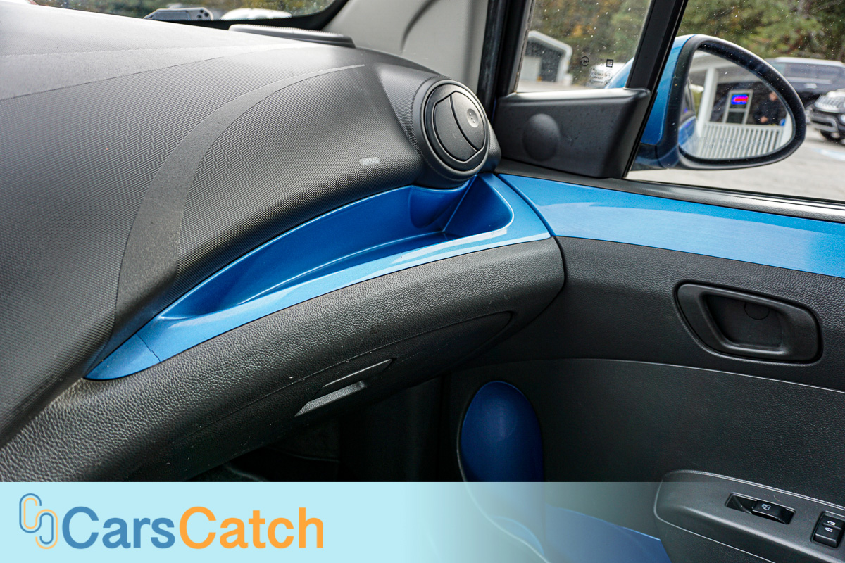 CARSCATCH - Used vehicle - Sedan CHEVROLET SPARK 2014