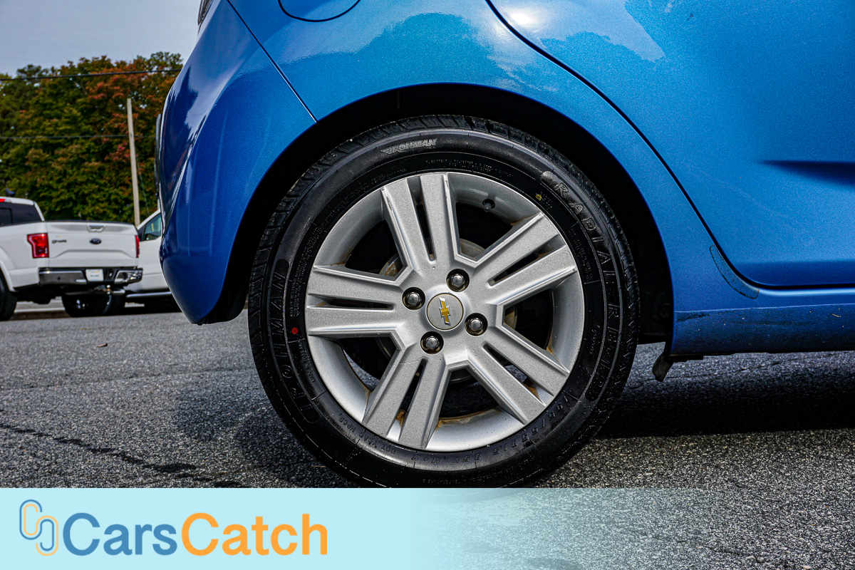 CARSCATCH - Used vehicle - Sedan CHEVROLET SPARK 2014