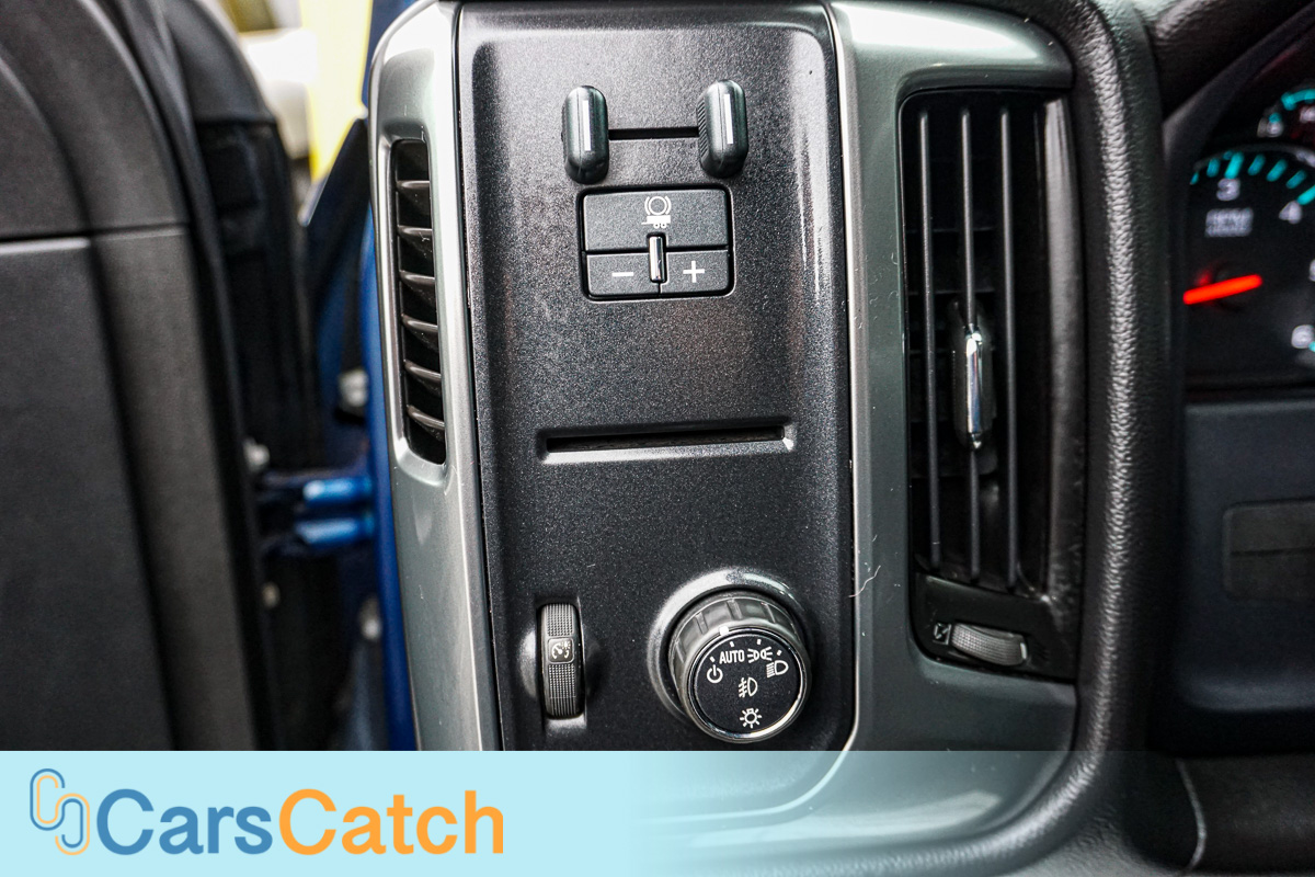 CARSCATCH - Used vehicle - Truck CHEVROLET SILVERADO 1500 2015