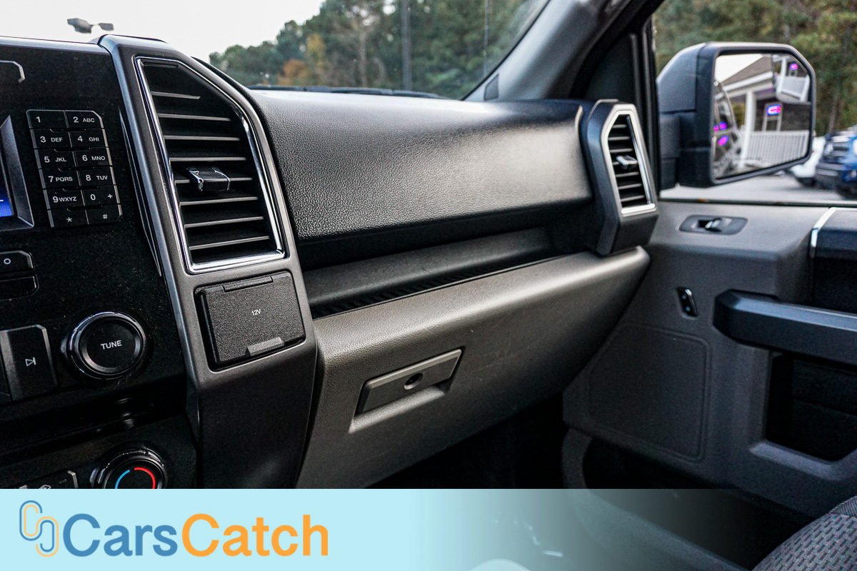 CARSCATCH - Used vehicle - Truck FORD F-150 2016