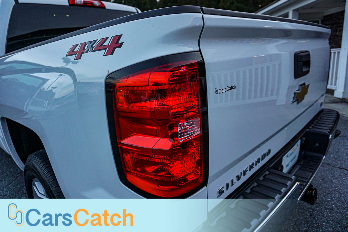 CARSCATCH - Used vehicle - Truck CHEVROLET SILVERADO 1500 2018