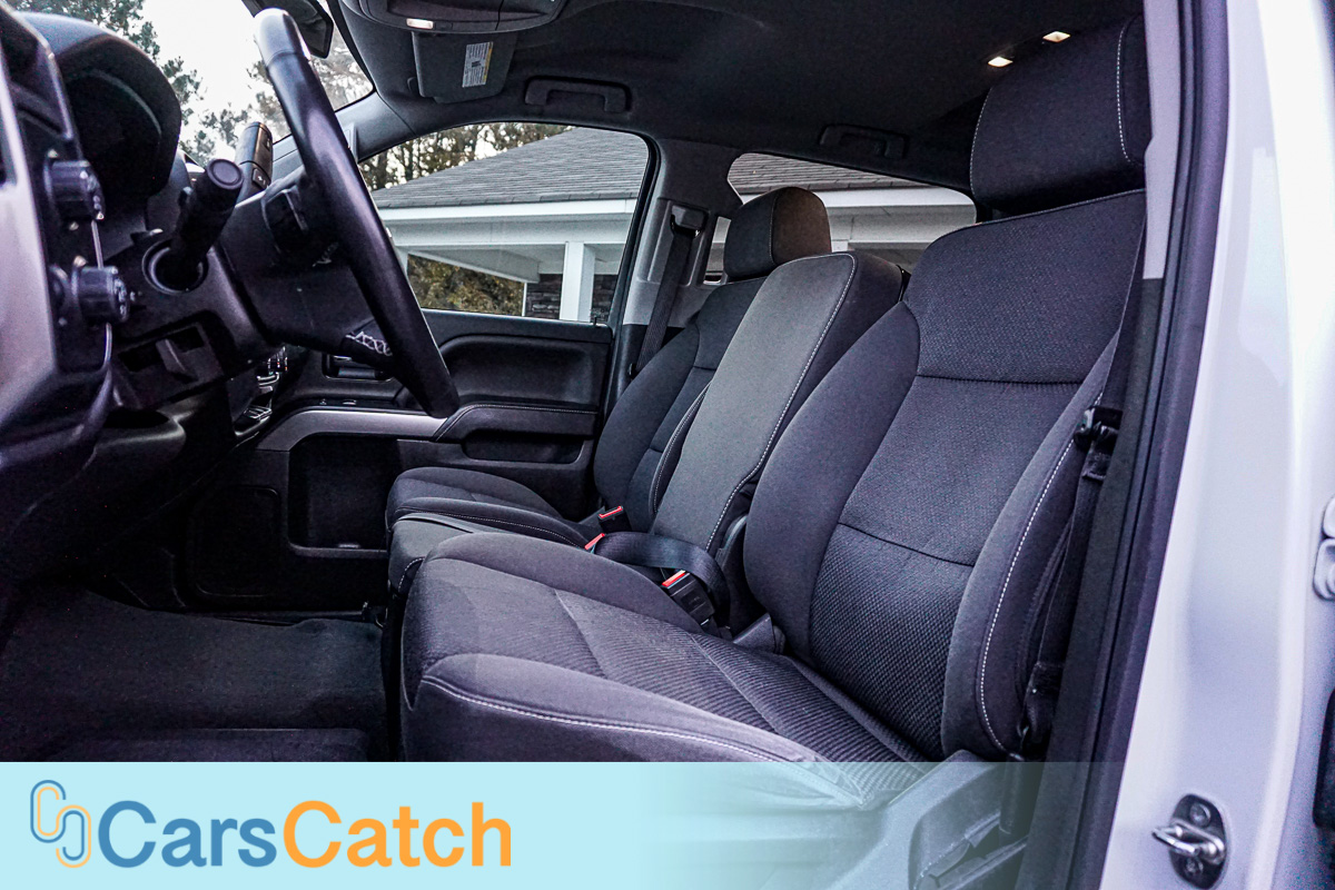 CARSCATCH - Used vehicle - Truck CHEVROLET SILVERADO 1500 2018