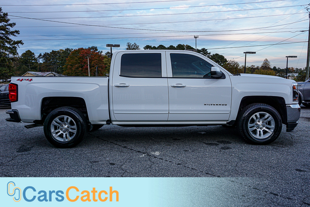 CARSCATCH - Used vehicle - Truck CHEVROLET SILVERADO 1500 2018