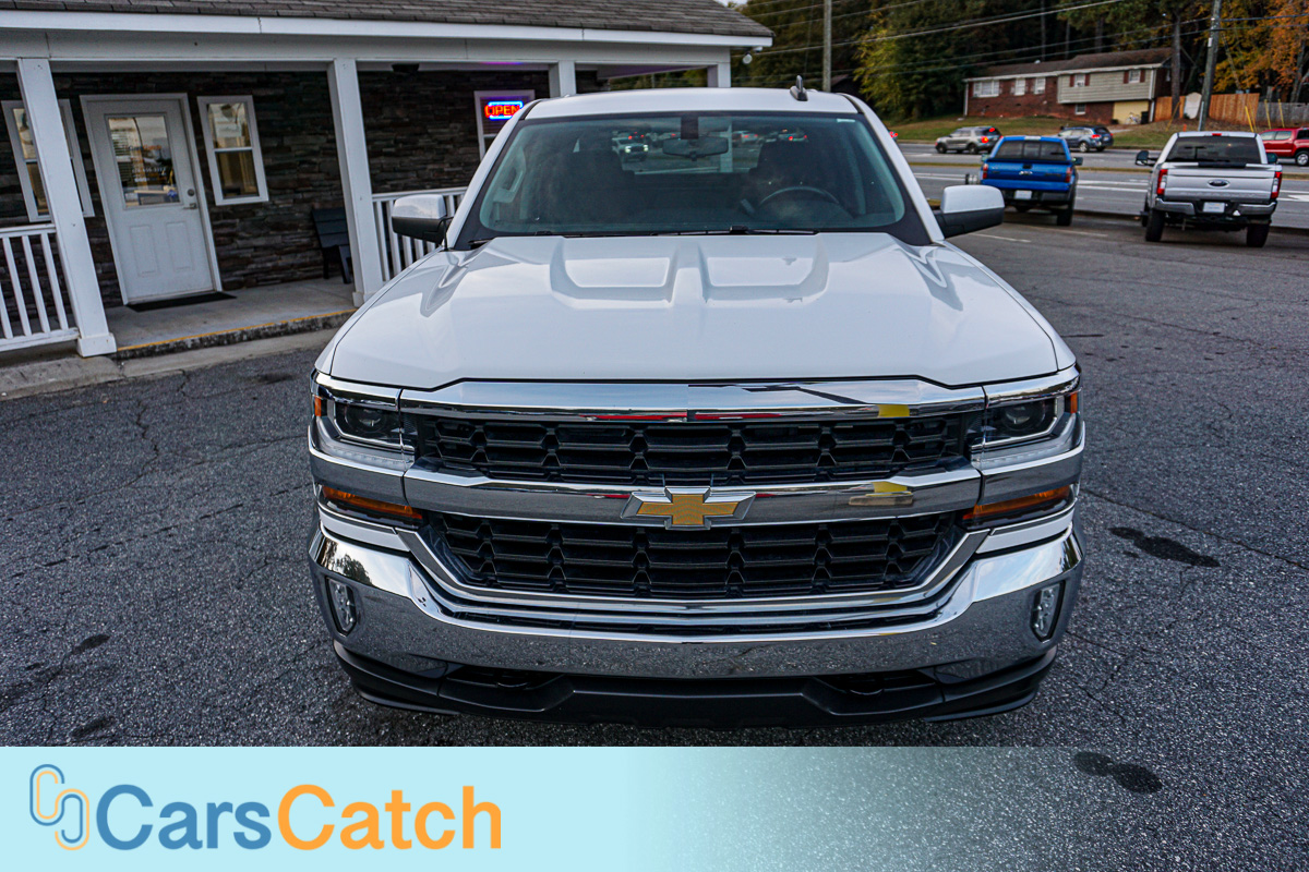 CARSCATCH - Used vehicle - Truck CHEVROLET SILVERADO 1500 2018