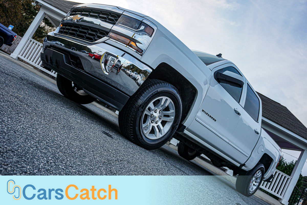 CARSCATCH - Used vehicle - Truck CHEVROLET SILVERADO 1500 2018