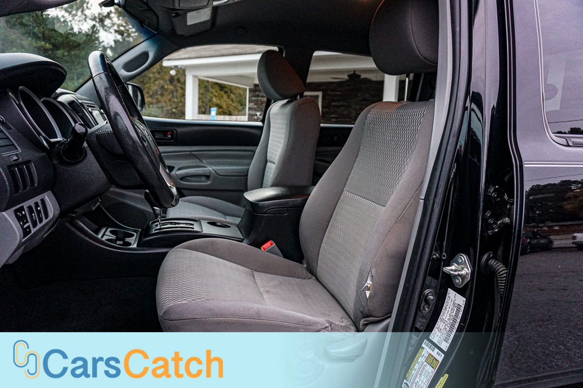 CARSCATCH - Used vehicle - Truck TOYOTA TACOMA 2015