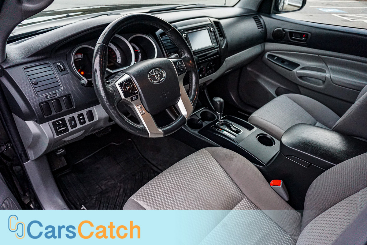 CARSCATCH - Used vehicle - Truck TOYOTA TACOMA 2015