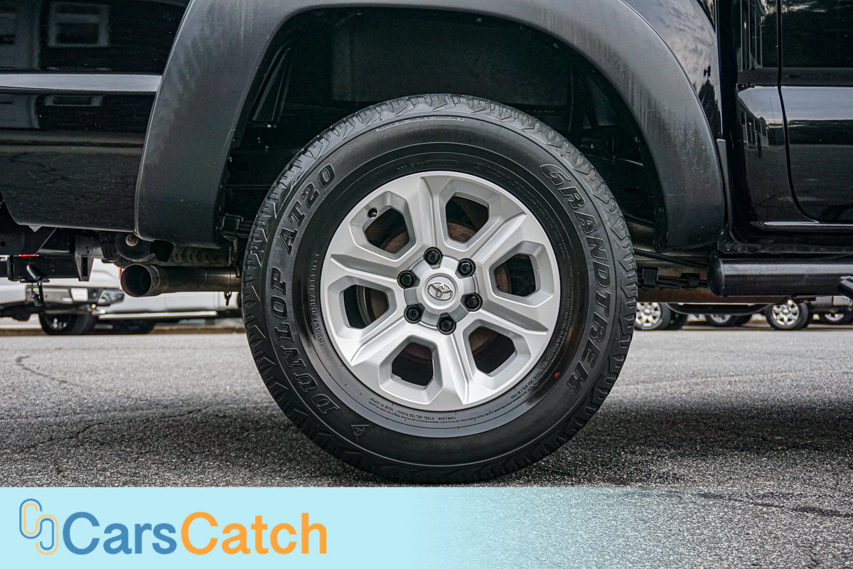 CARSCATCH - Used vehicle - Truck TOYOTA TACOMA 2015