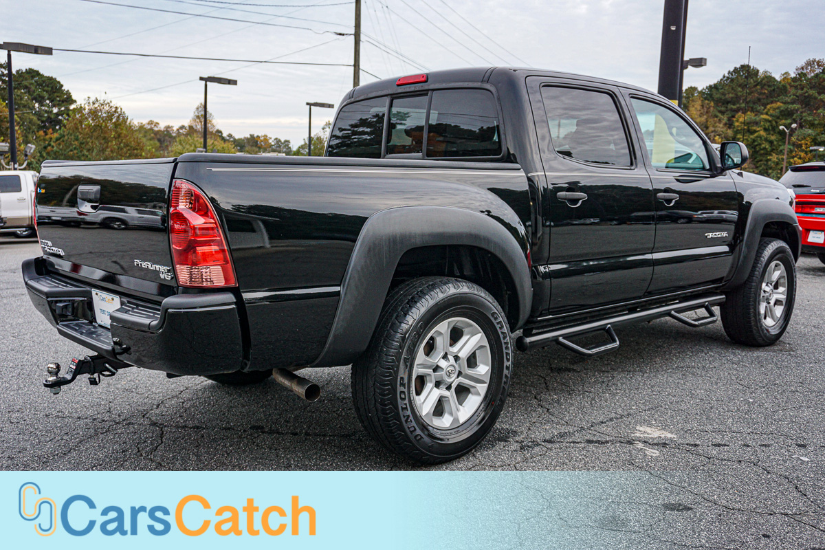 CARSCATCH - Used vehicle - Truck TOYOTA TACOMA 2015