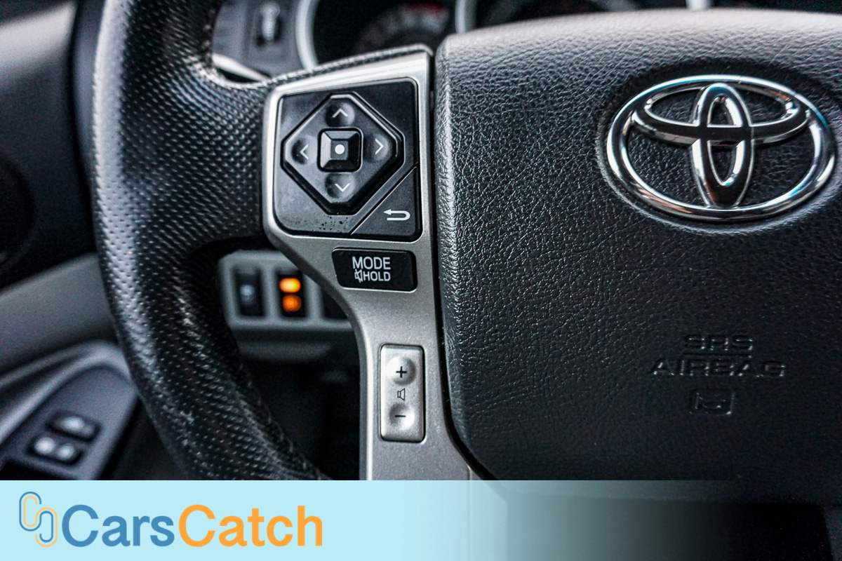 CARSCATCH - Used vehicle - Truck TOYOTA TACOMA 2015