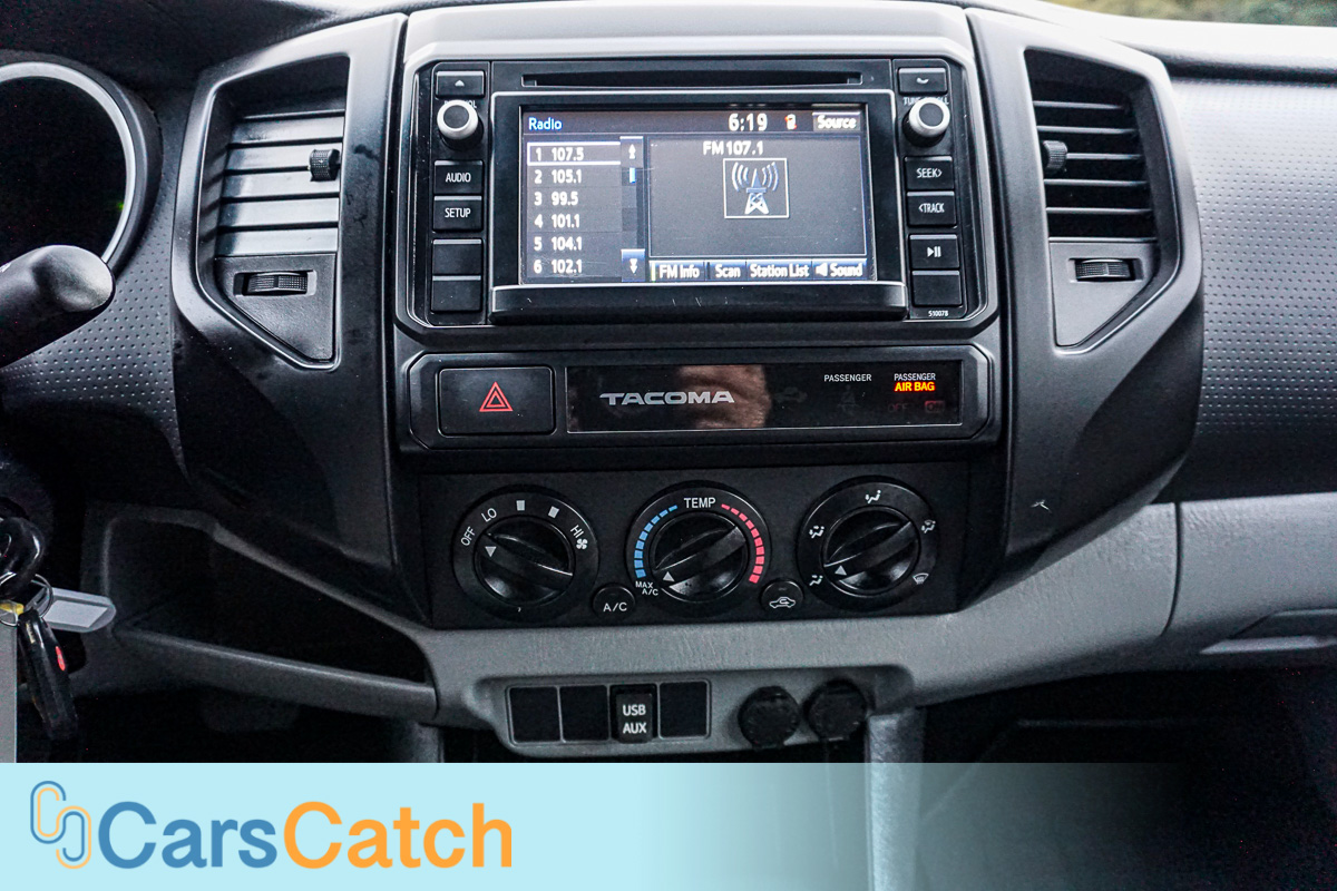 CARSCATCH - Used vehicle - Truck TOYOTA TACOMA 2015