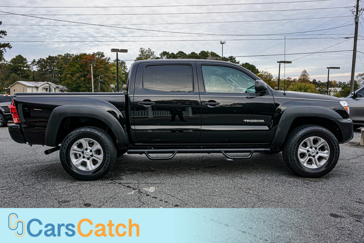 CARSCATCH - Used vehicle - Truck TOYOTA TACOMA 2015