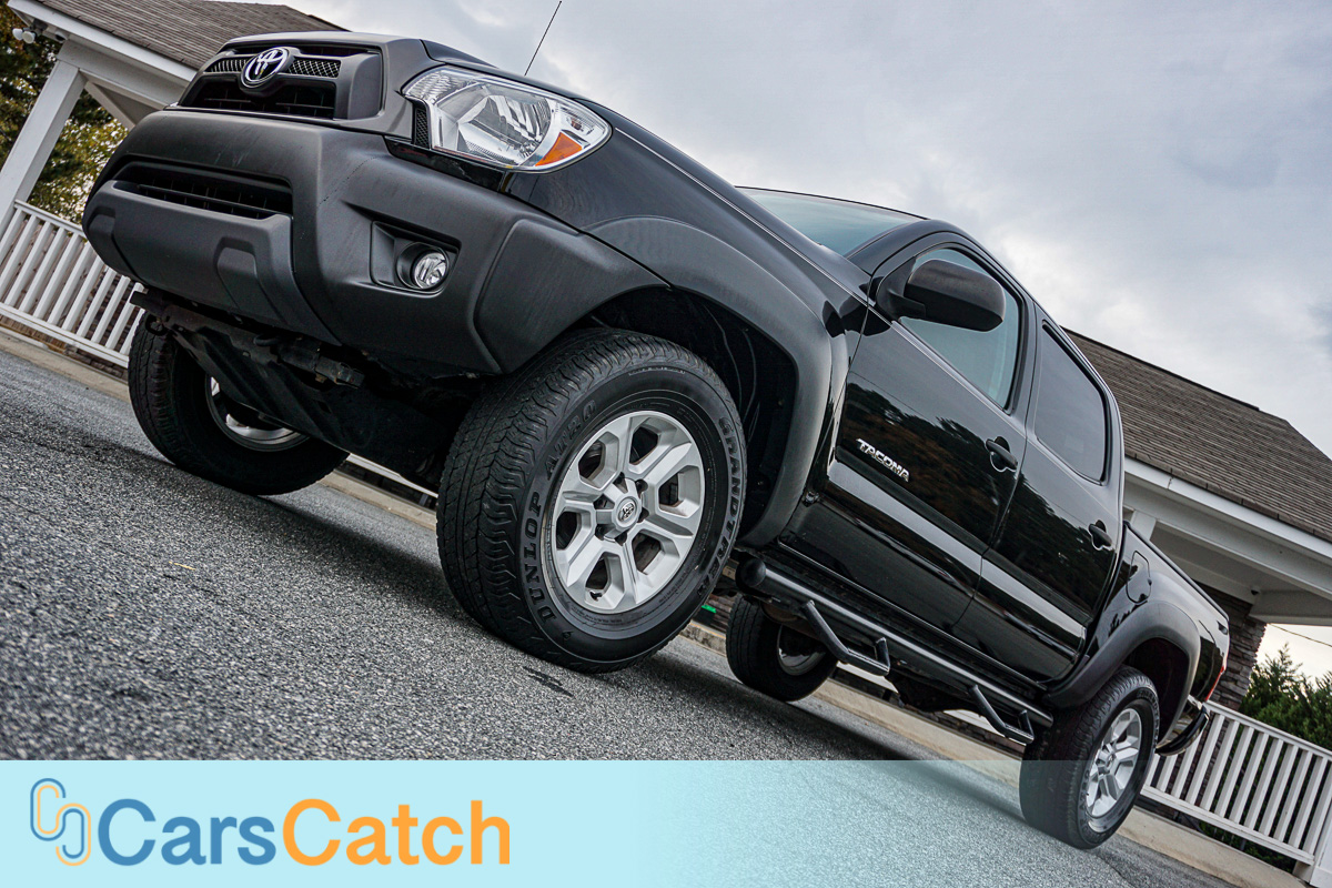 CARSCATCH - Used vehicle - Truck TOYOTA TACOMA 2015