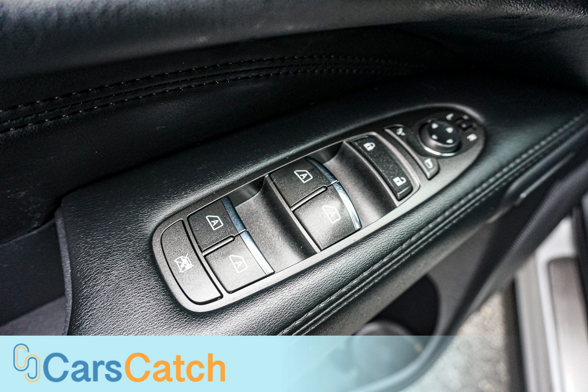 CARSCATCH - Used vehicle - SUV INFINITI QX60 2015