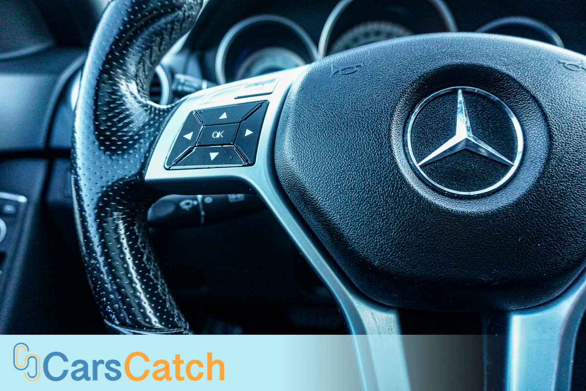 CARSCATCH - Used vehicle - Sedan MERCEDES-BENZ C-CLASS 2012