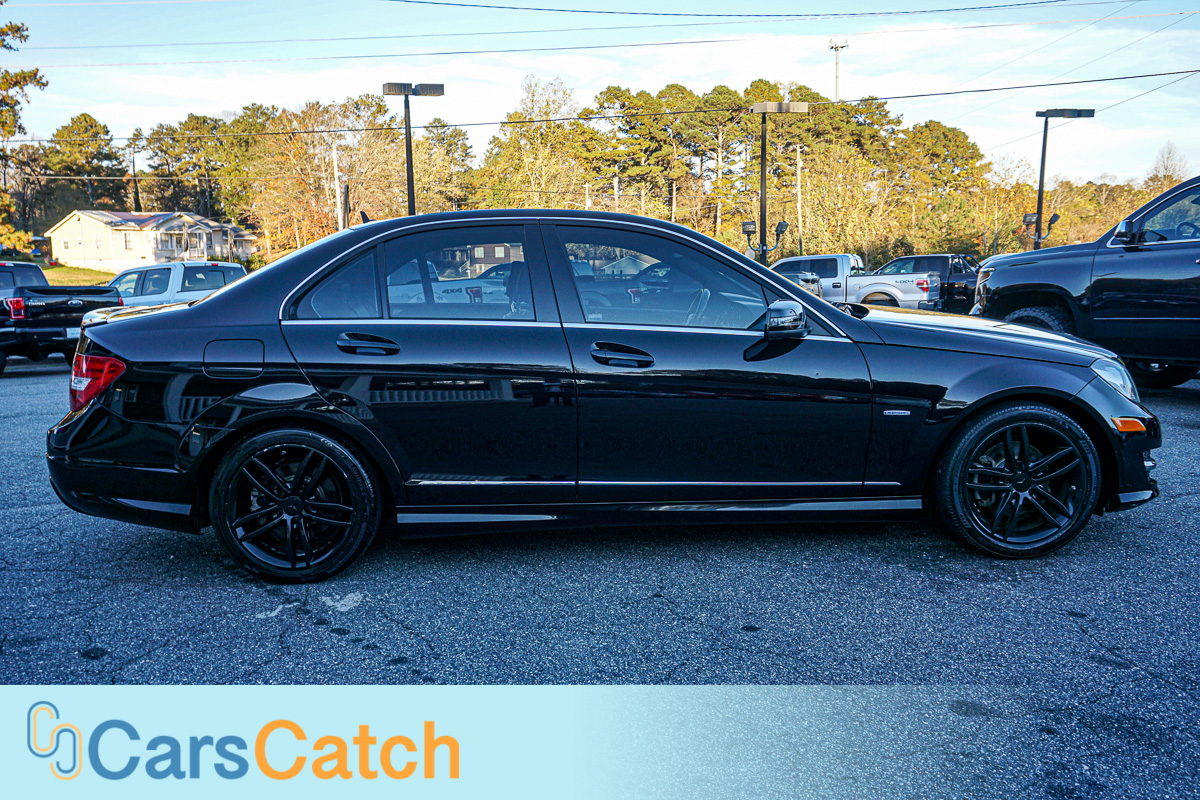 CARSCATCH - Used vehicle - Sedan MERCEDES-BENZ C-CLASS 2012