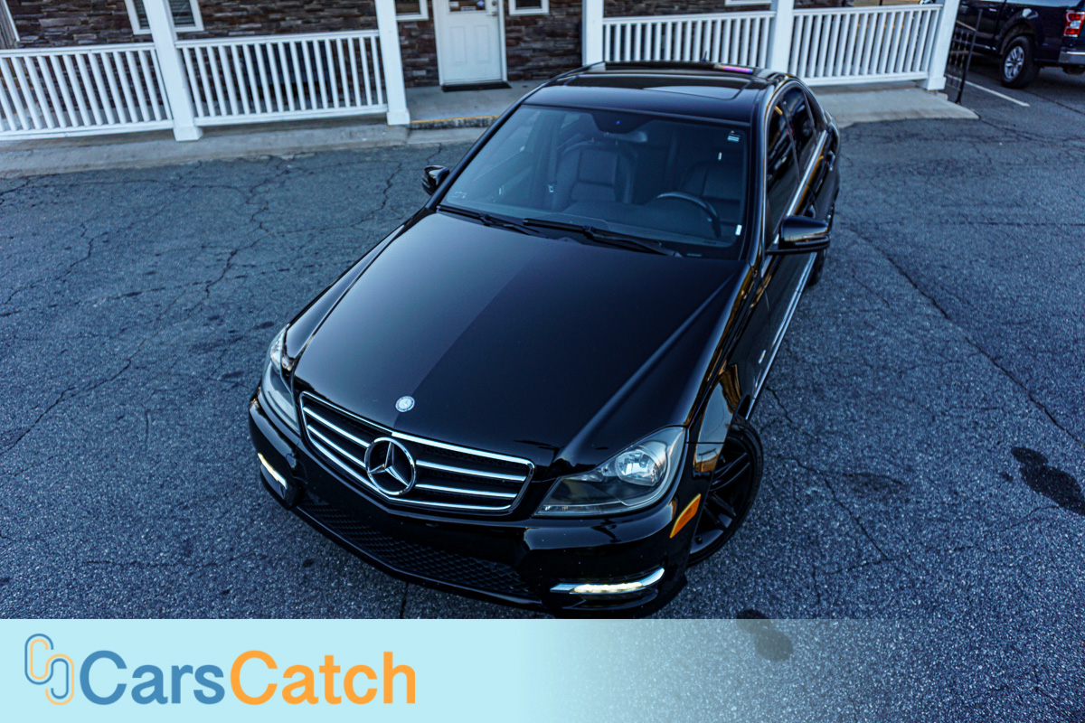CARSCATCH - Used vehicle - Sedan MERCEDES-BENZ C-CLASS 2012