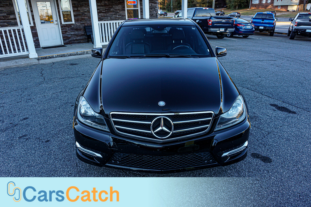CARSCATCH - Used vehicle - Sedan MERCEDES-BENZ C-CLASS 2012