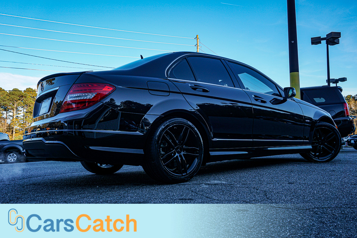 CARSCATCH - Used vehicle - Sedan MERCEDES-BENZ C-CLASS 2012