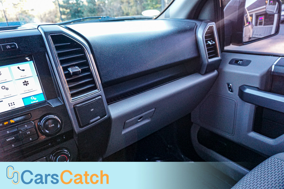 CARSCATCH - Used vehicle - Truck FORD F-150 2018