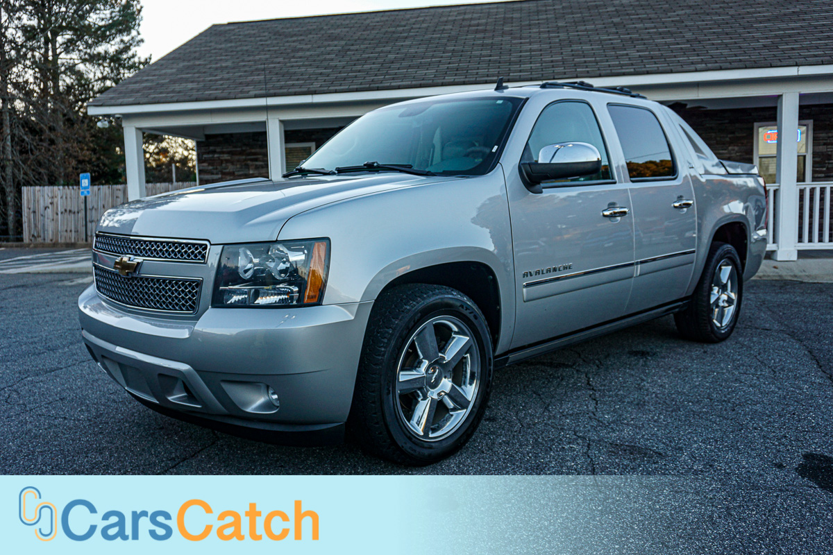CARSCATCH - Used vehicle - Truck CHEVROLET AVALANCHE 2011
