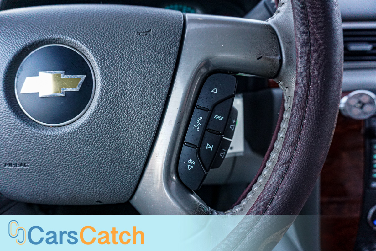 CARSCATCH - Used vehicle - Truck CHEVROLET AVALANCHE 2011